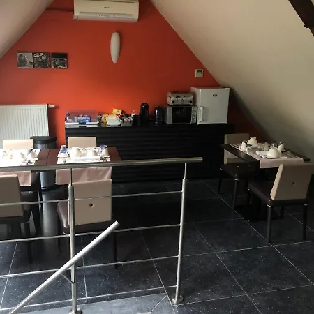 ホテル La Table D'auguste