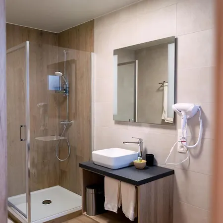 La Table D'auguste ホテル Dour